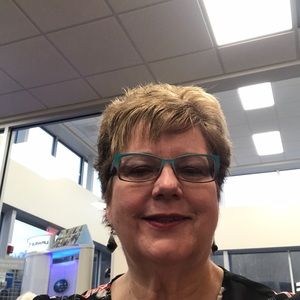 Meet your Posher, Debra